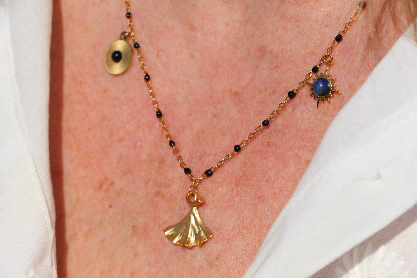 Collier gingko, oeil protecteur & astre bleu